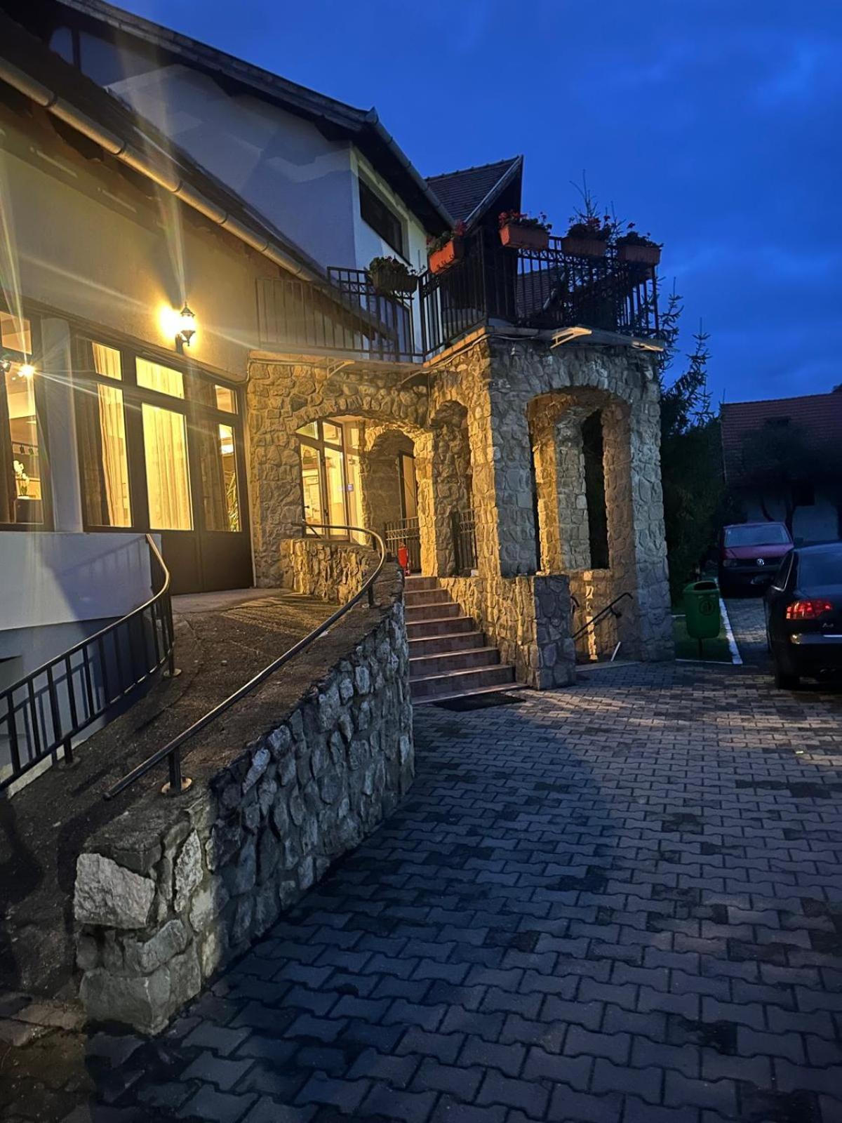 Pensiunea Casa Saxonia Rîşnov المظهر الخارجي الصورة